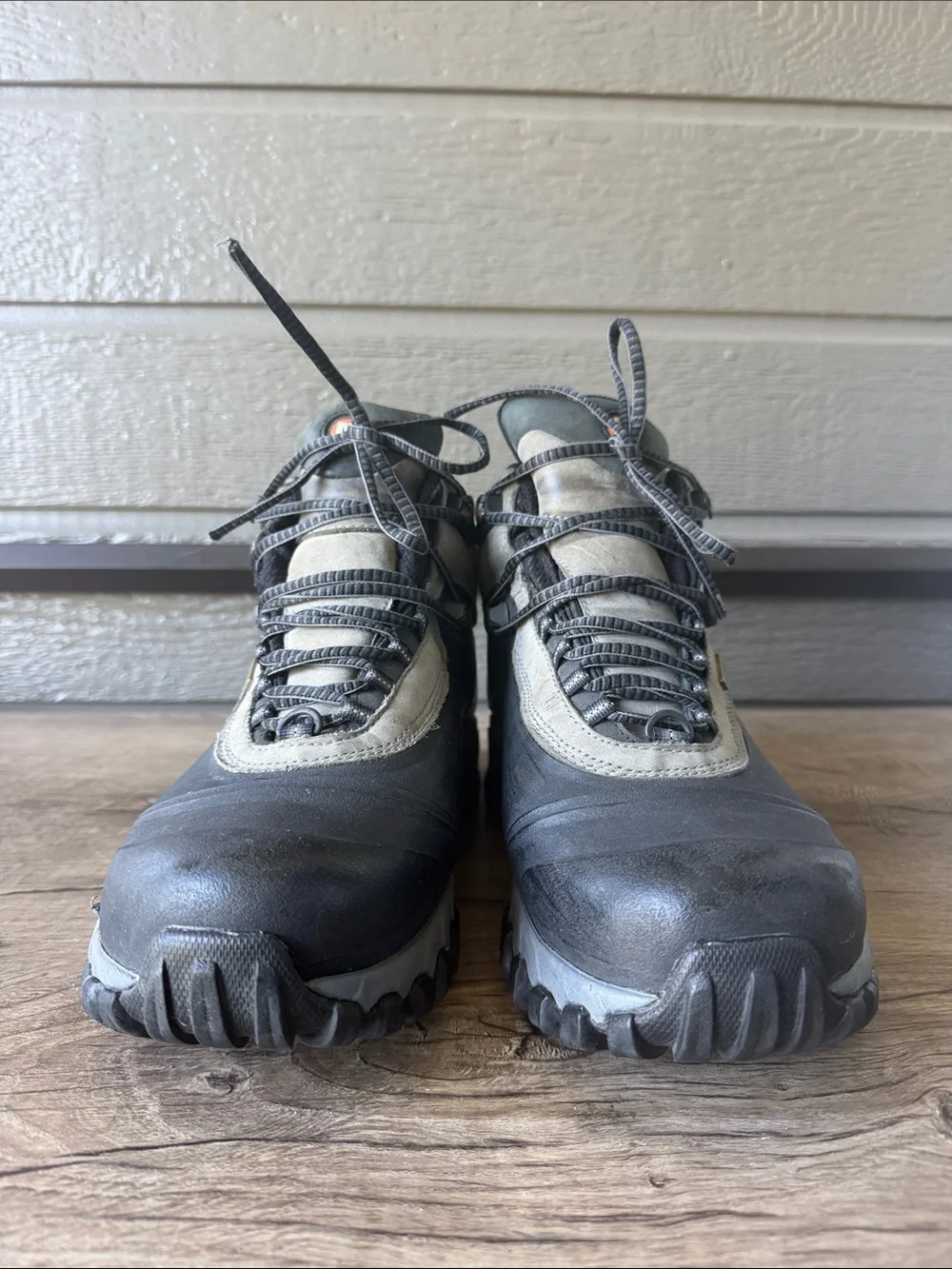 Merrell Men's Waterproof POLARTEC Hiking Boot - Black and Gray size 11.5
